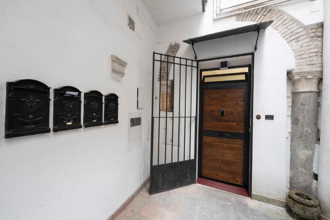 Studio Delle Grotte - Campo De' Fiori Рим Экстерьер фото